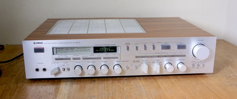 Yamaha R 2000 Yamaha R-2000 – Classic Audio