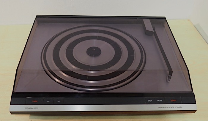 Bang & Olufsen Beogram 2200 – Classic Audio