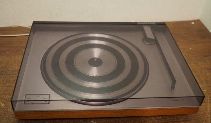 Bang & Olufsen - Beogram 1900 con MMC20S Giradischi Bang & Olufsen - Beogram 1900 con MMC20S Giradischi