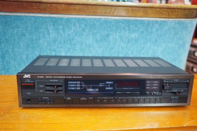 JVC R-X110L – Classic Audio