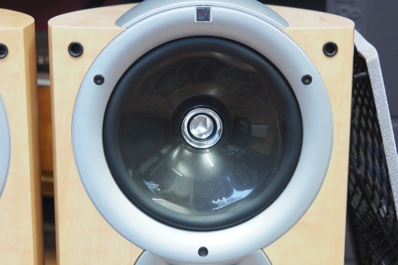 Kef Q3 Classic Audio kef-q3-classic-audio