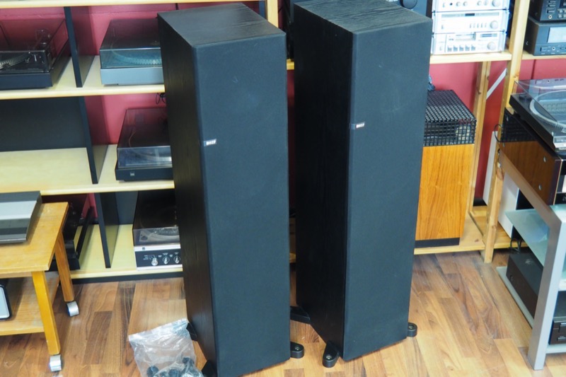 Enceintes Kef Q 900 – Colonnes Avant Droite/gauche – 200W RMS – 8 Ohms – Occasion