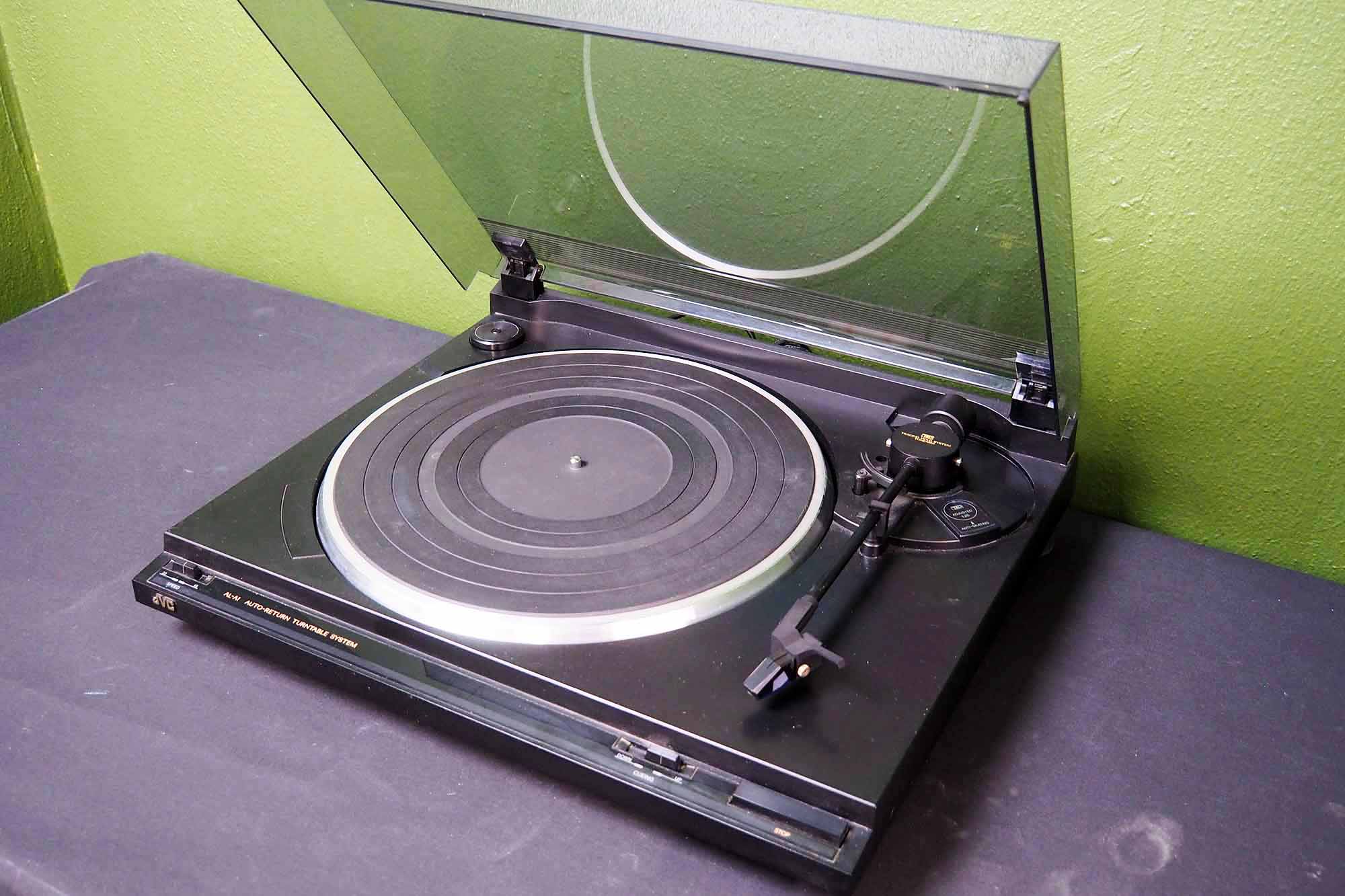 PLATINE VINYLE JVC Al E300Bk A Restaurer Ou Pour Pièce Vintage EUR 1,00