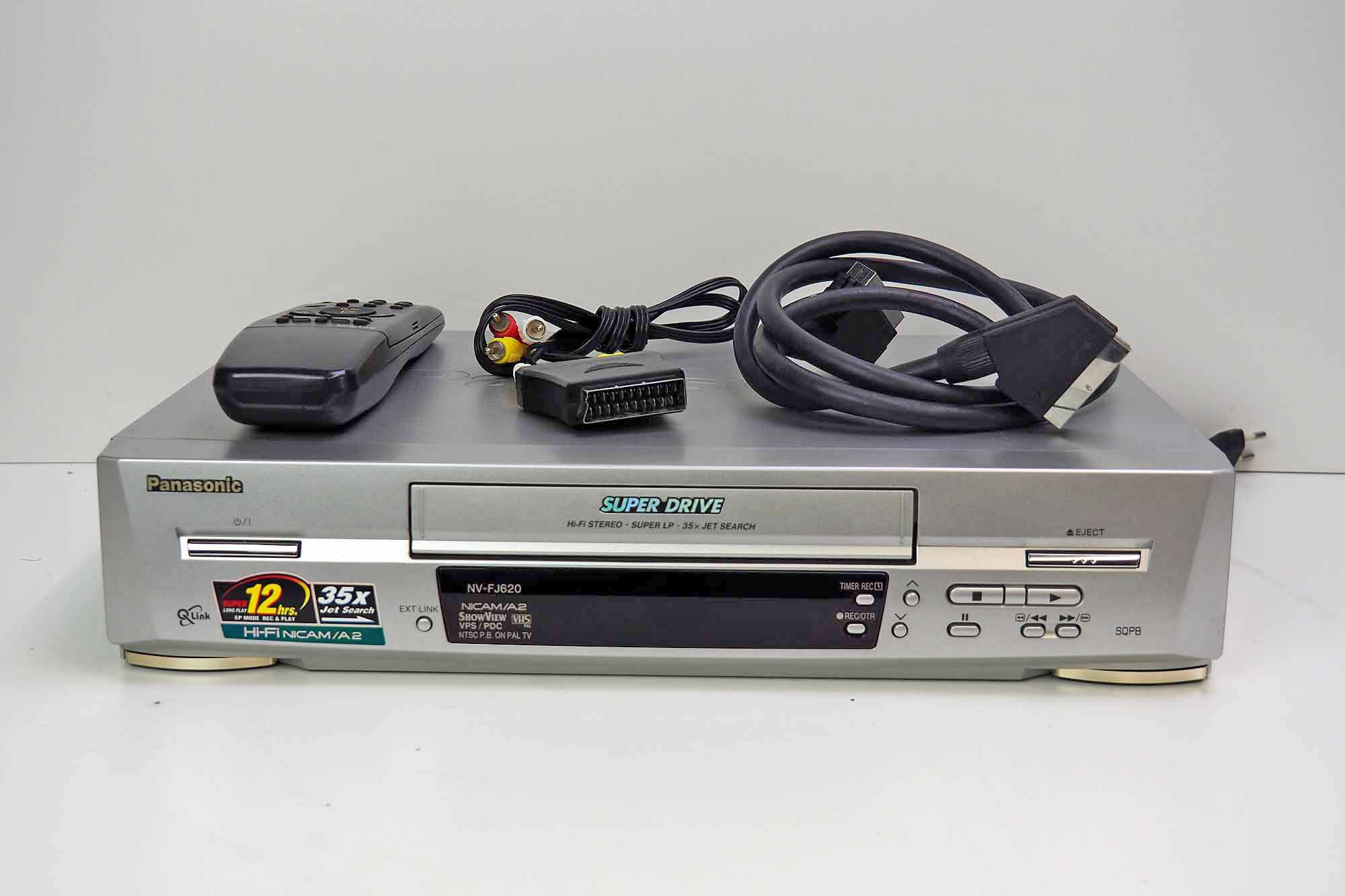 LECTEUR DVD PANASONIC magnétoscope enregistreur VHS Nicam avec LECTEUR DVD PANASONIC magnétoscope enregistreur VHS Nicam avec