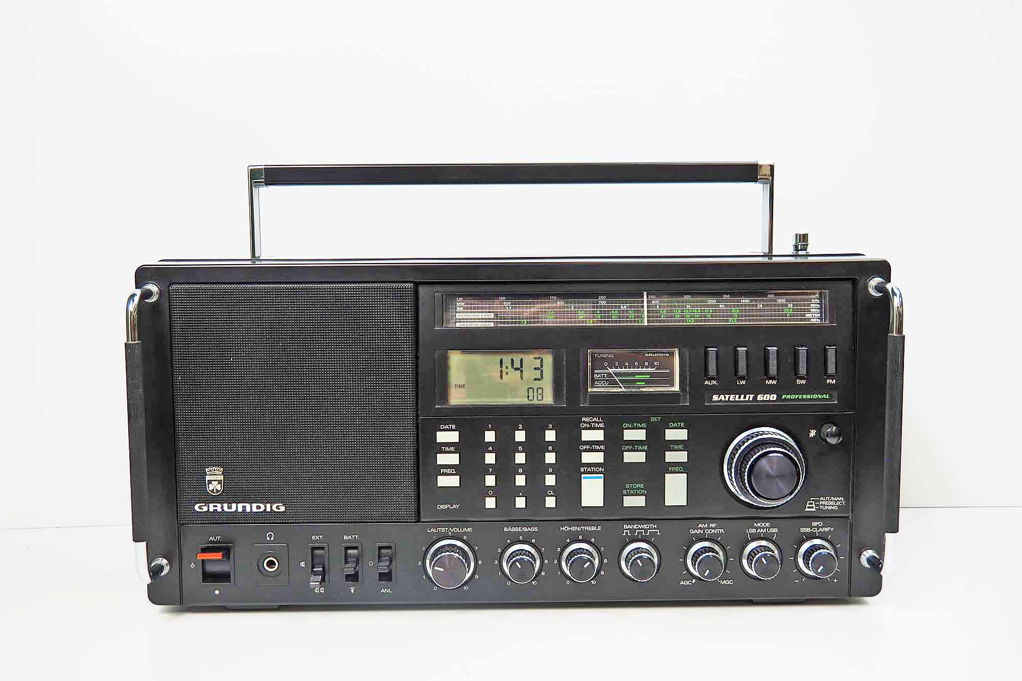 grundig-satellit-600-professional-classic-audio